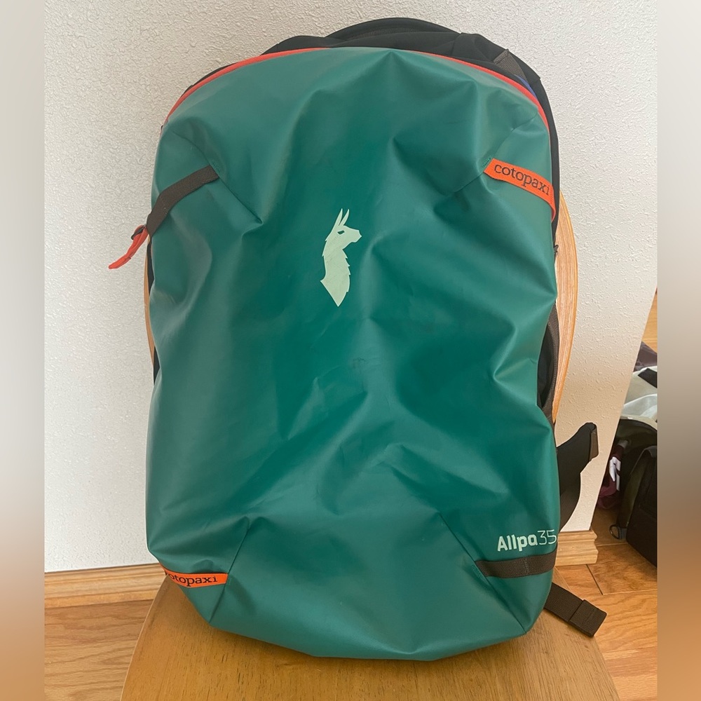 Very good to excellent Verde Cotopaxi 35L Allpa Travel Pack